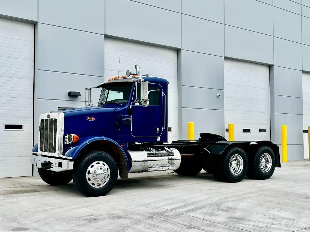 Peterbilt 365 Тягачі