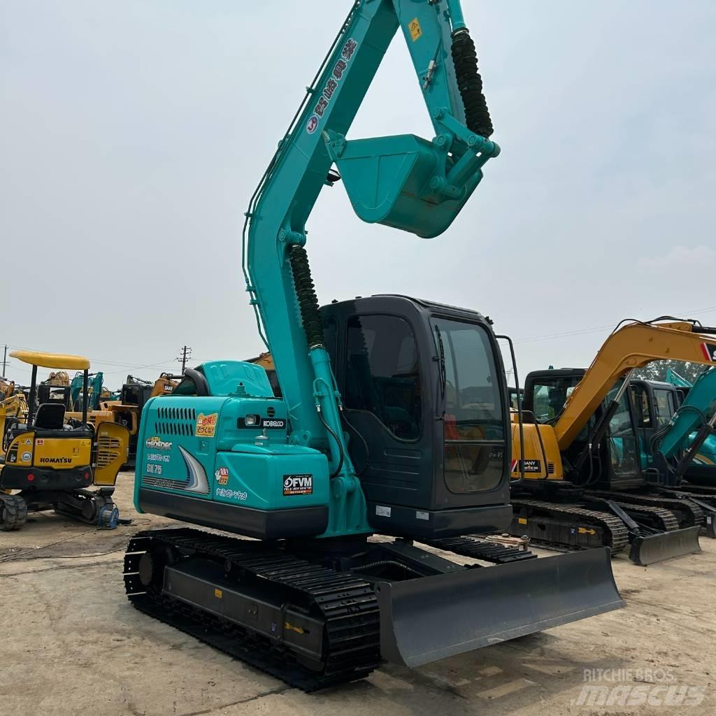 Kobelco 75 Гусеничні екскаватори
