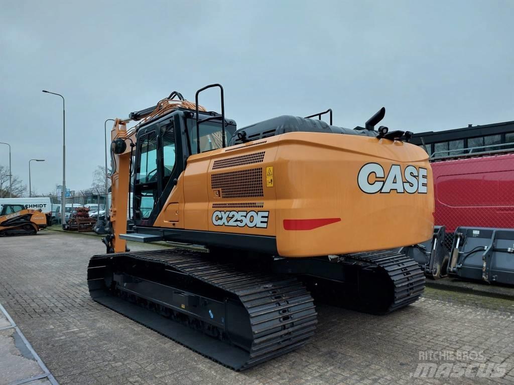 CASE CX250E Гусеничні екскаватори