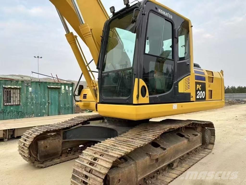Komatsu PC 200 Гусеничні екскаватори