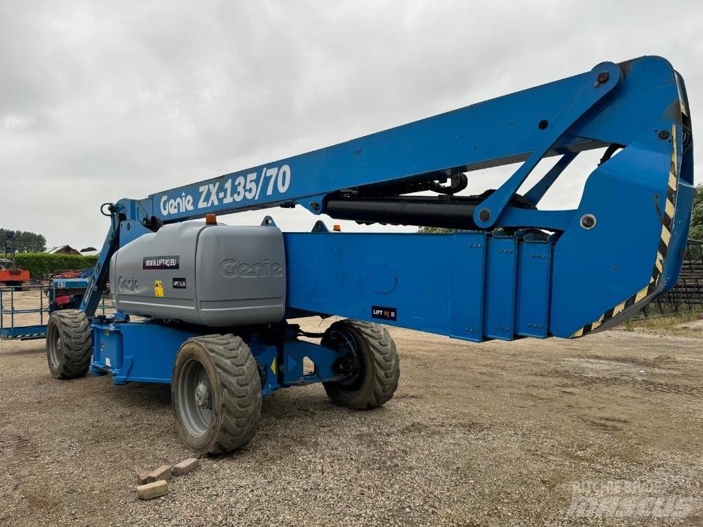 Genie ZX 135/70 Колінчаті підйомники