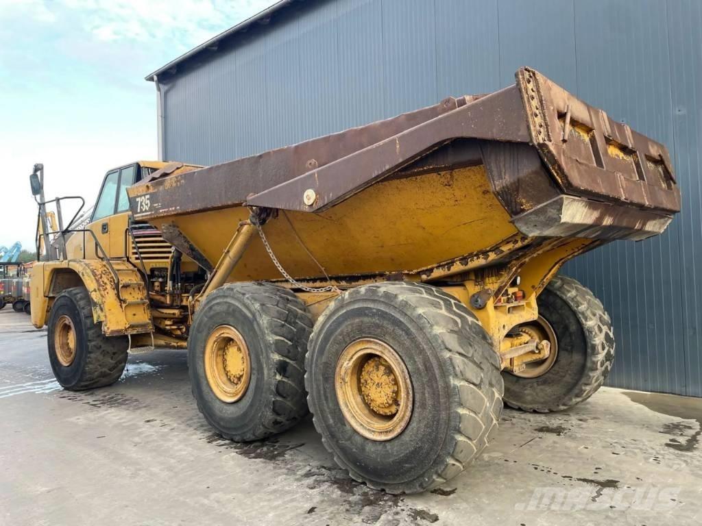 CAT 735 Зчленовані самоскиди