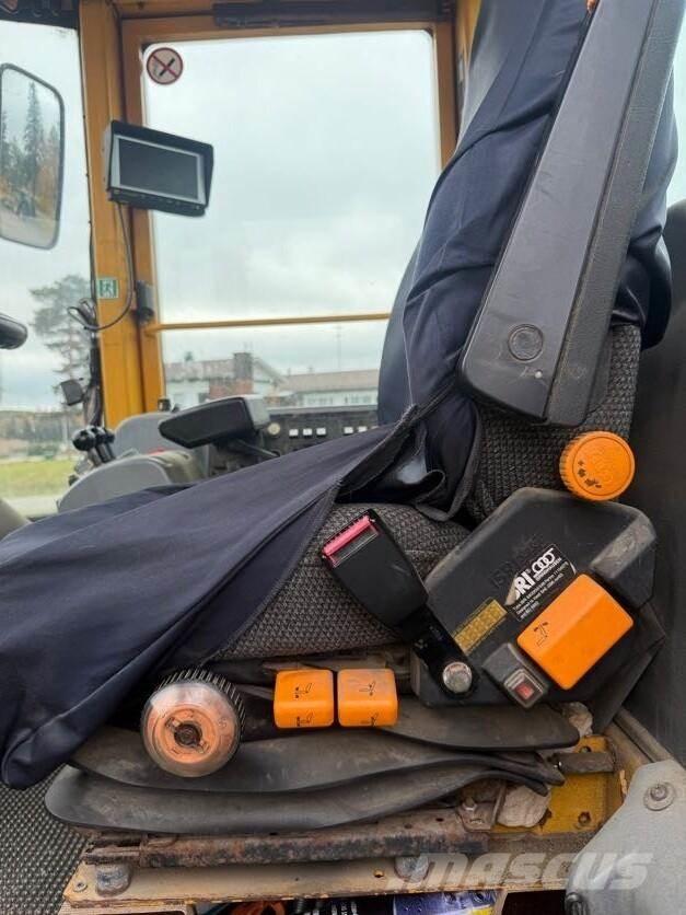 Volvo L110E Фронтальні навантажувачі