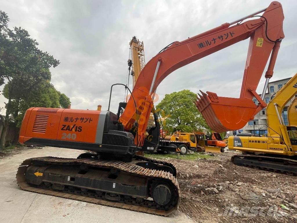 Hitachi ZX 240 Гусеничні екскаватори