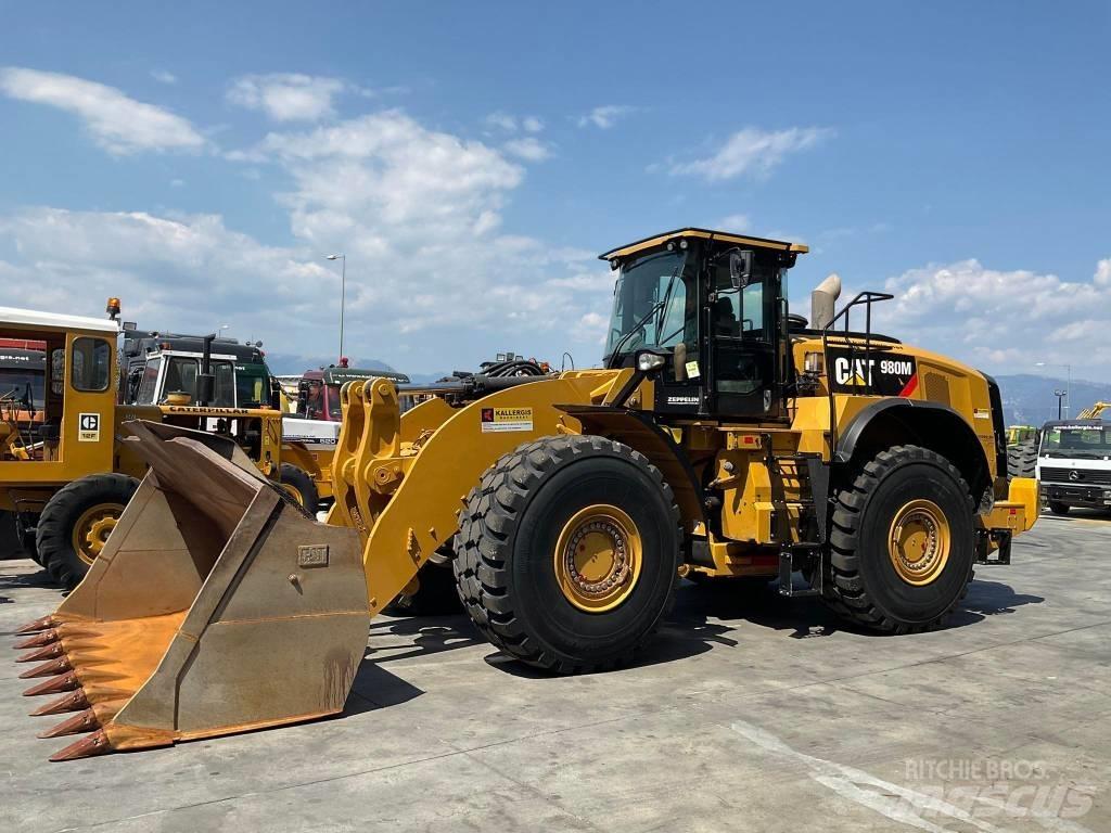 CAT 980M Фронтальні навантажувачі