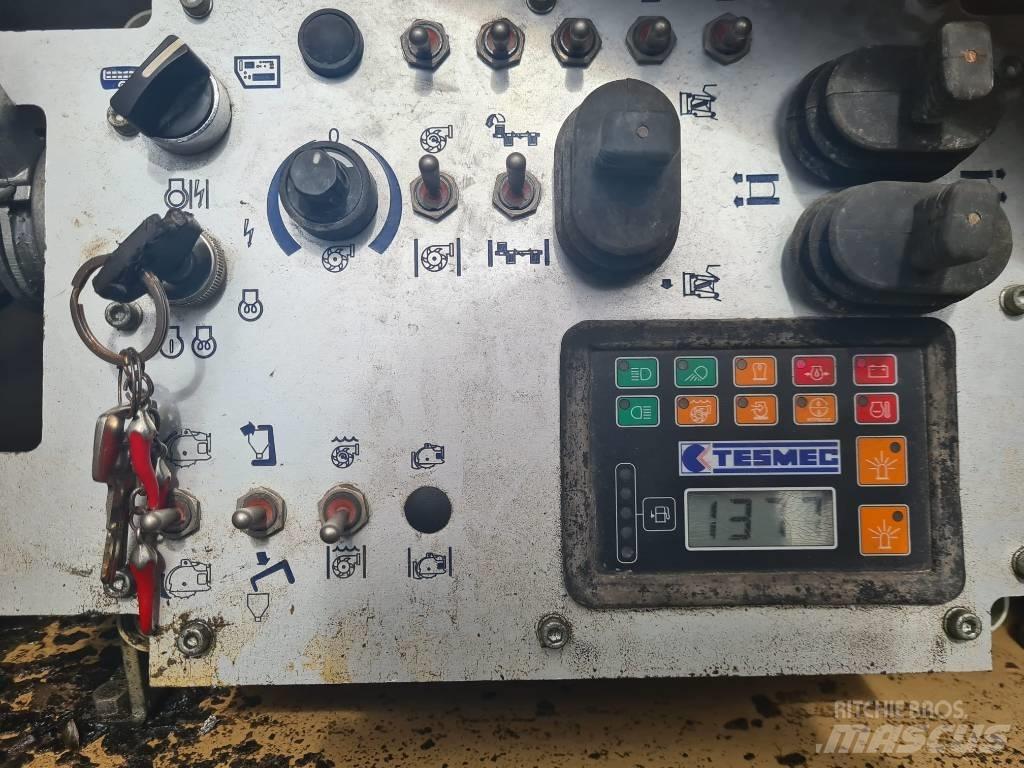 Tesmec 300 Канавокопачі