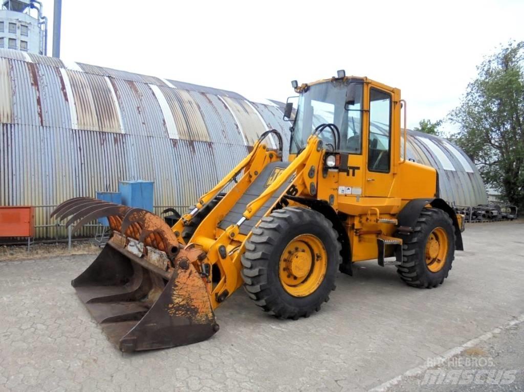 JCB 411 B HT Фронтальні навантажувачі