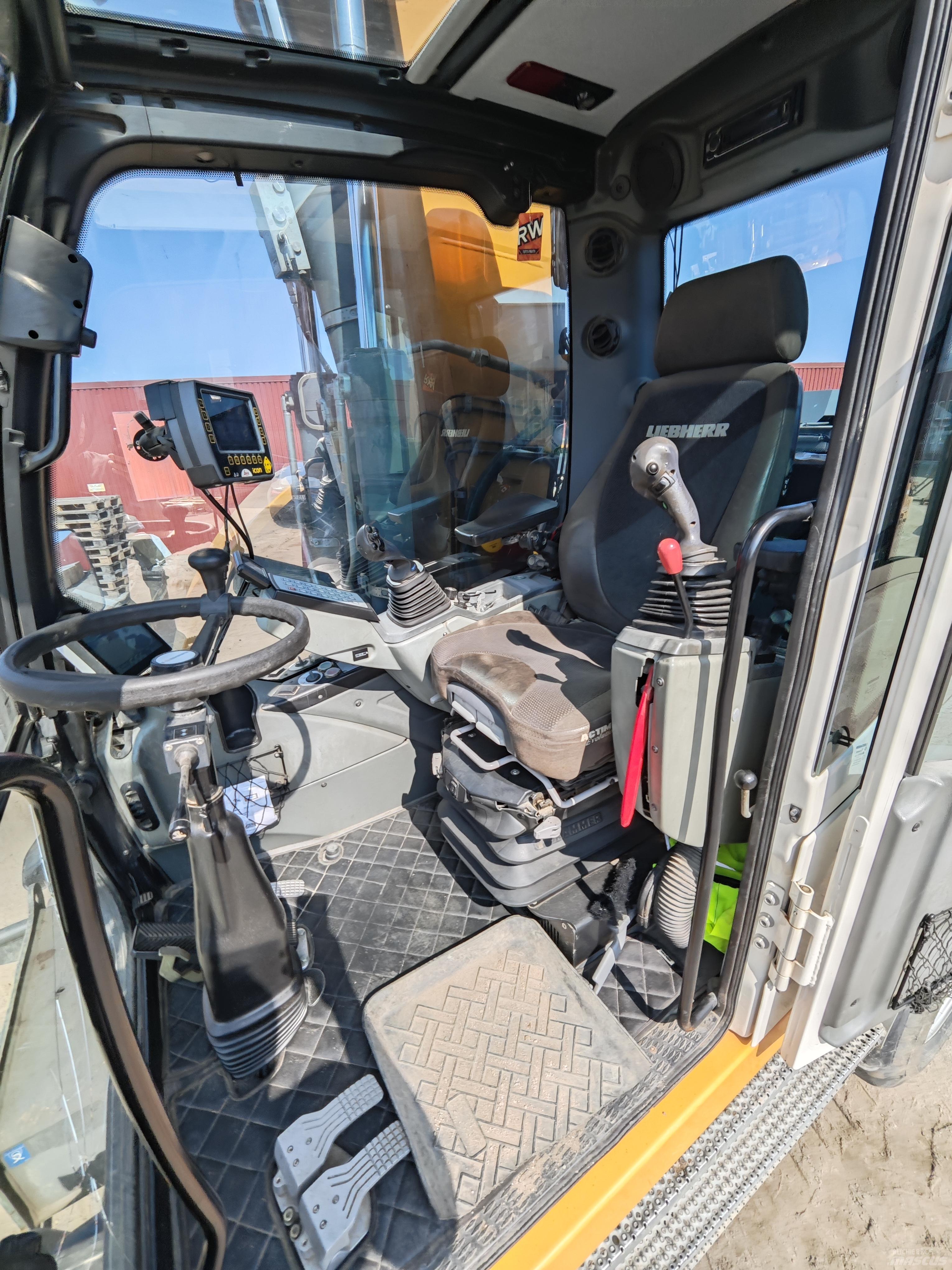 Liebherr 914 C Колісні екскаватори