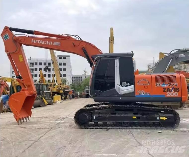 Hitachi ZX 200 Гусеничні екскаватори