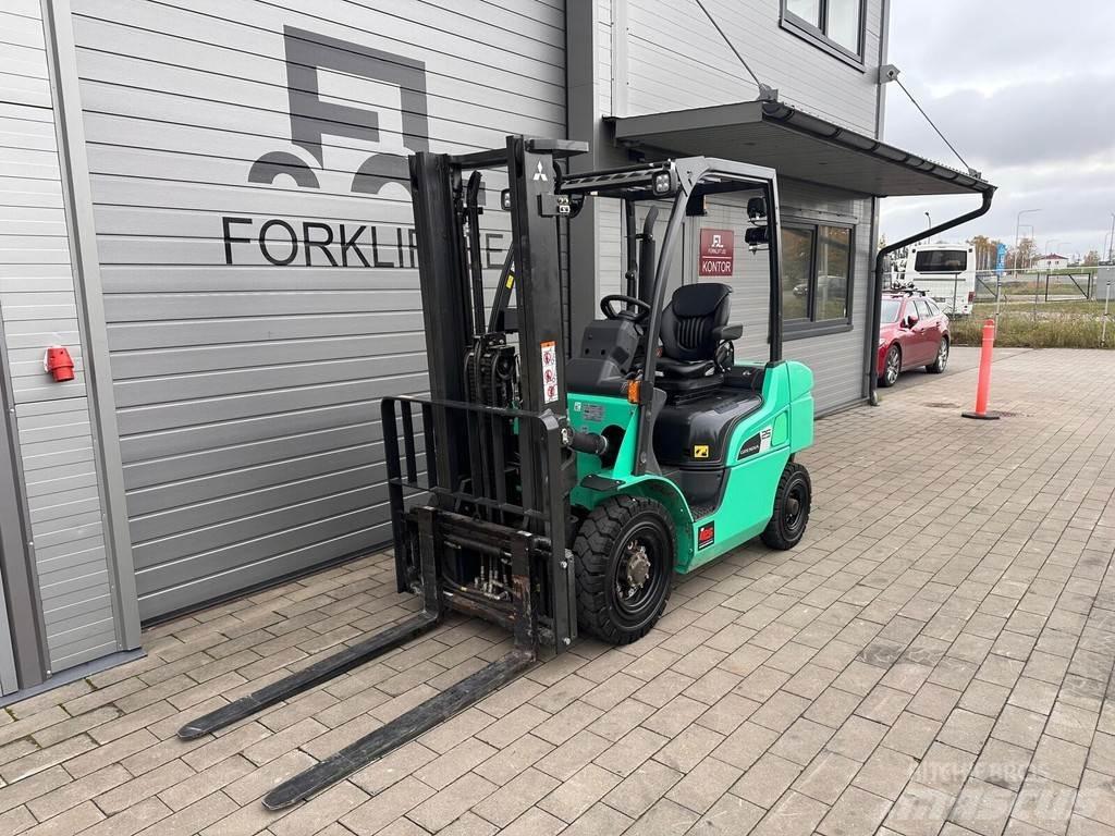 Mitsubishi FD25N3 Дизельні навантажувачі