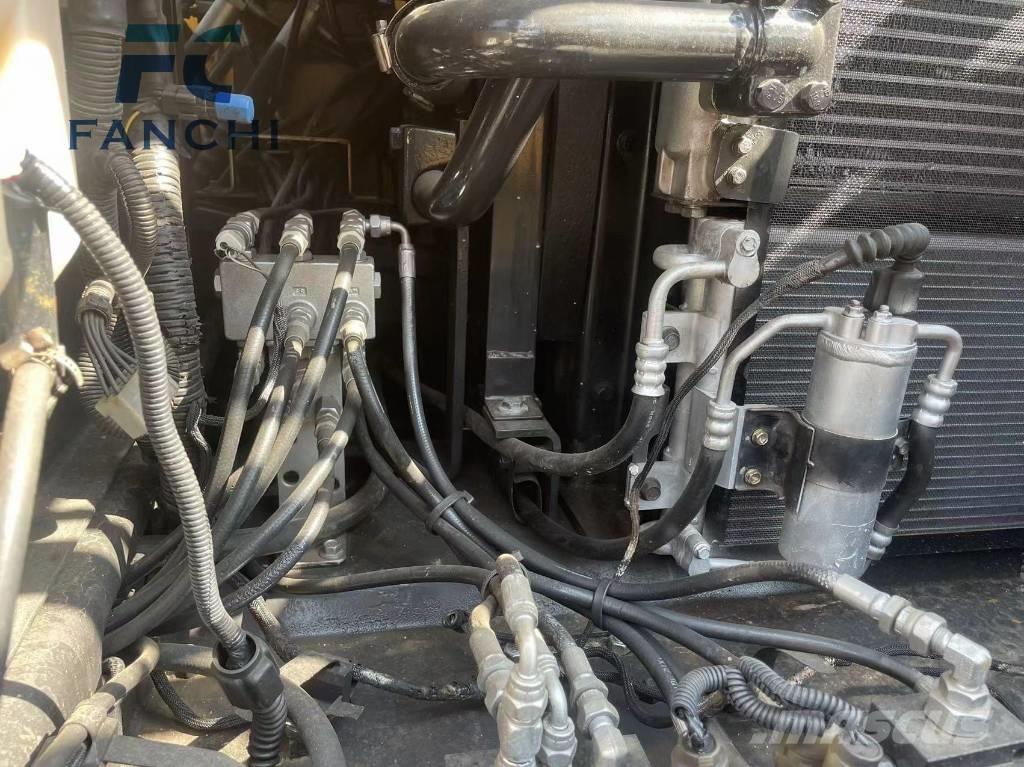 Volvo EC 140 Гусеничні екскаватори