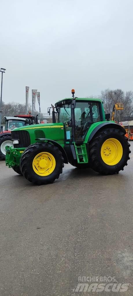 John Deere 6820 Трактори