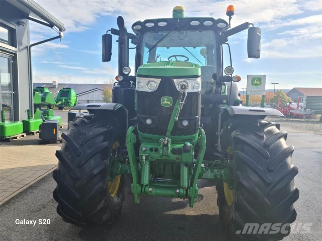 John Deere 6215R Трактори