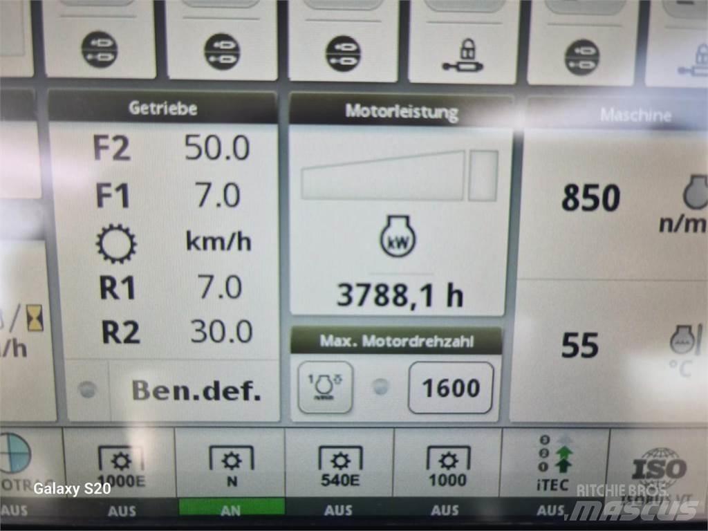John Deere 6215R Трактори