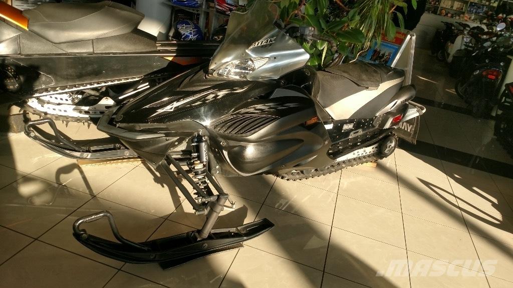 Yamaha Attack GT Снігоходи