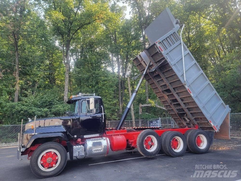 Mack RD688S Самоскиди