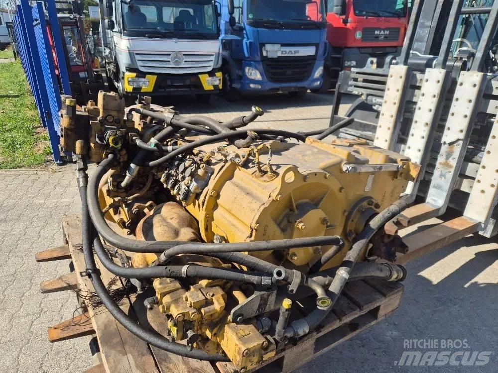 CAT 966G Фронтальні навантажувачі