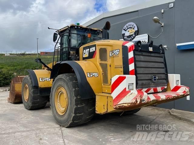 CAT 982 M Фронтальні навантажувачі