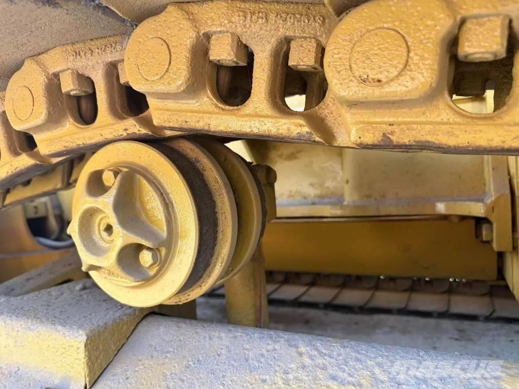 CAT D5C Гусеничні бульдозери