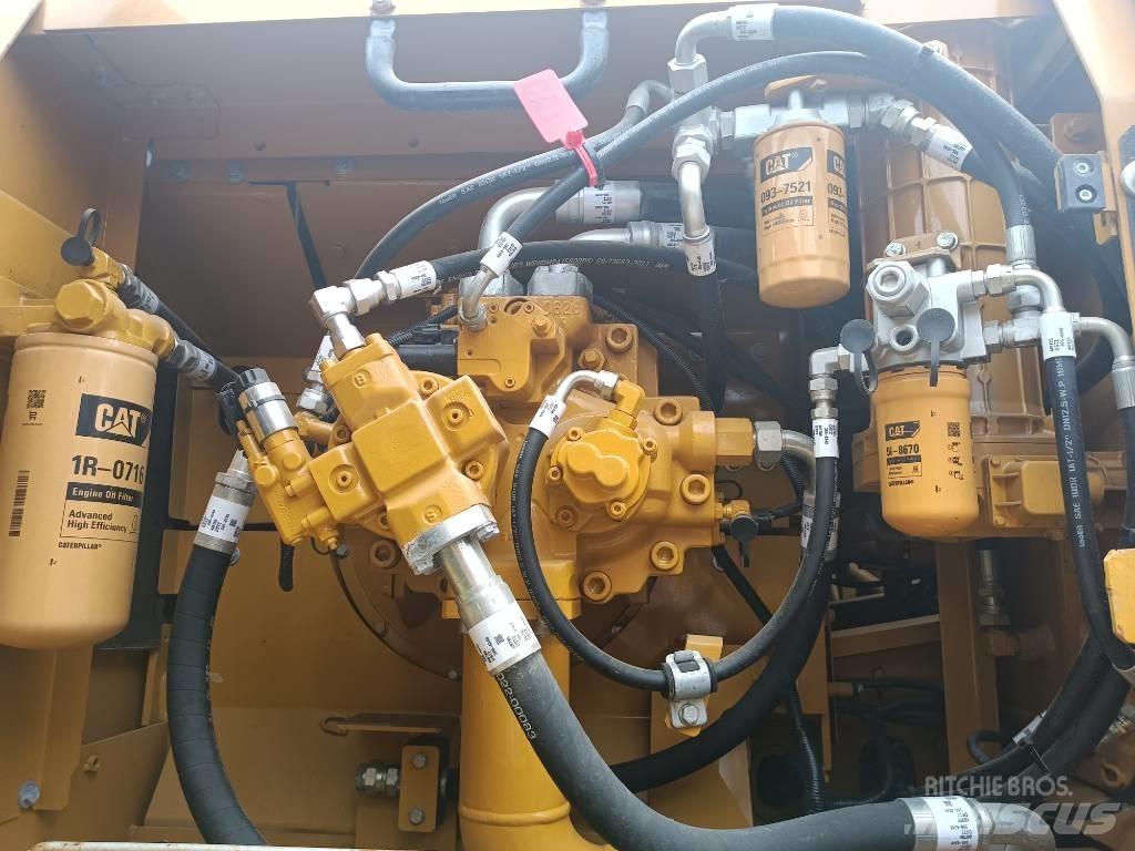 CAT 330 D Гусеничні екскаватори