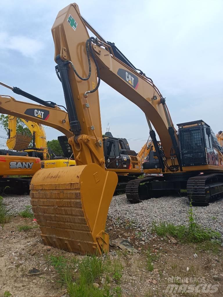 CAT 330 D Гусеничні екскаватори