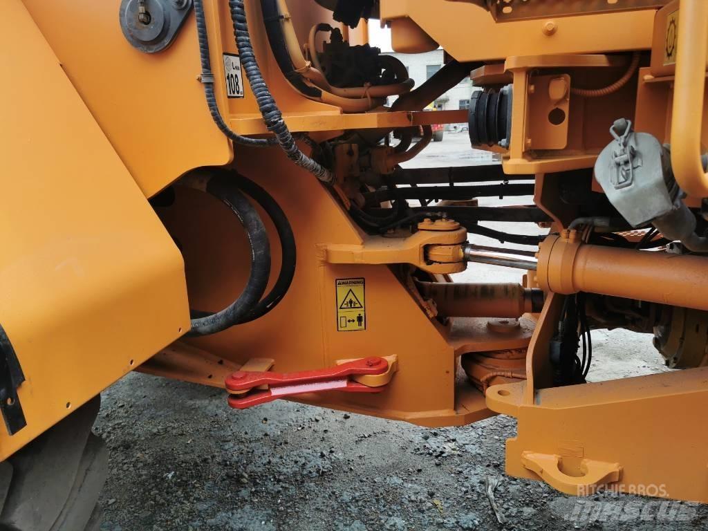Volvo L 180 E Фронтальні навантажувачі