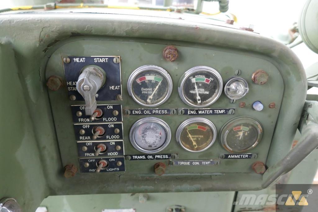 CAT D7F Ex-army Гусеничні бульдозери