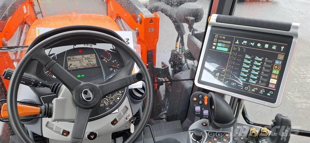 Kubota M 7153 Трактори