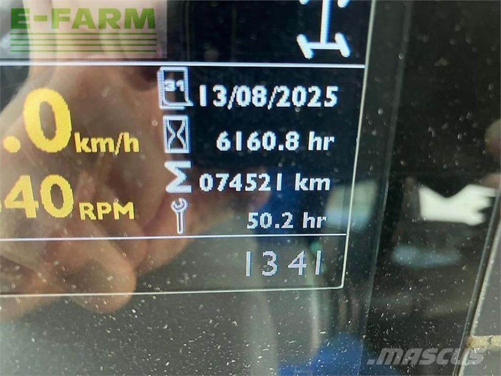 JCB 4220 Трактори