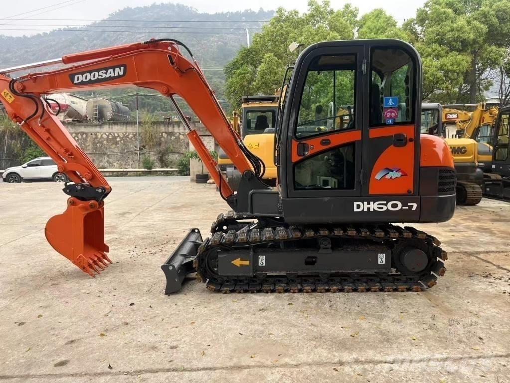 Doosan DH 60-7 Міні-екскаватори < 7т