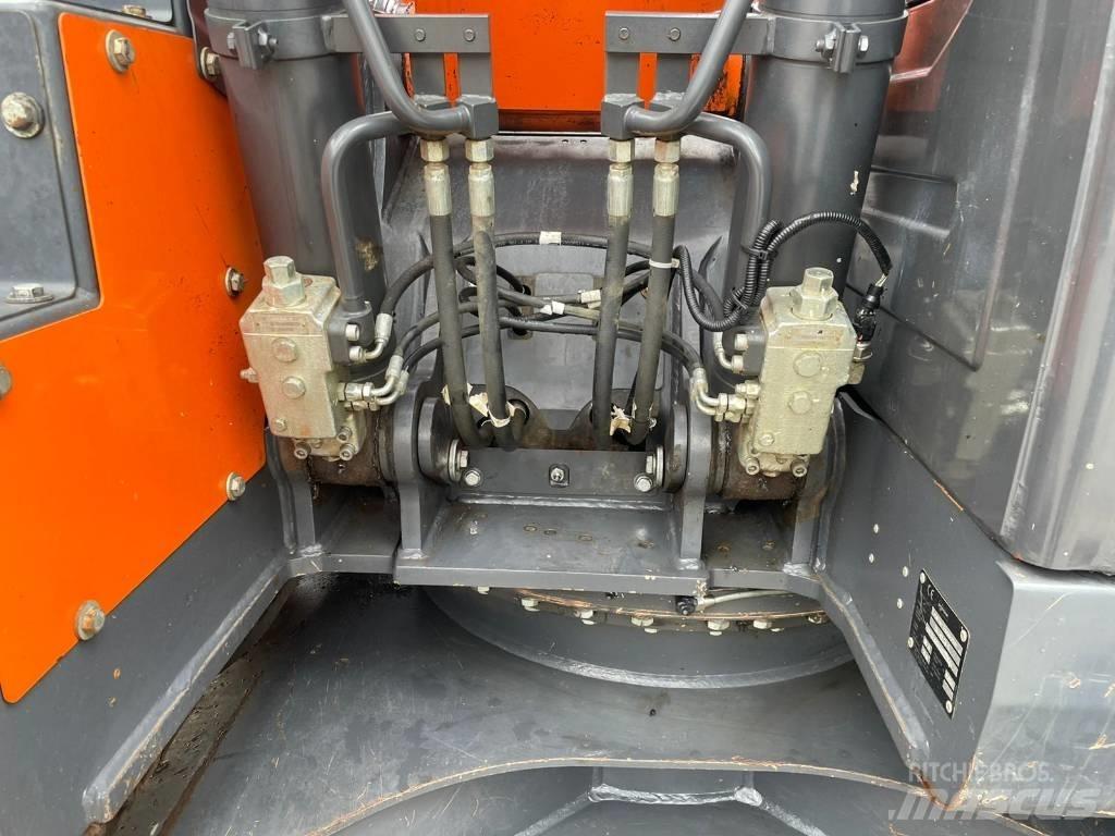 Doosan DX 140 LCR Гусеничні екскаватори
