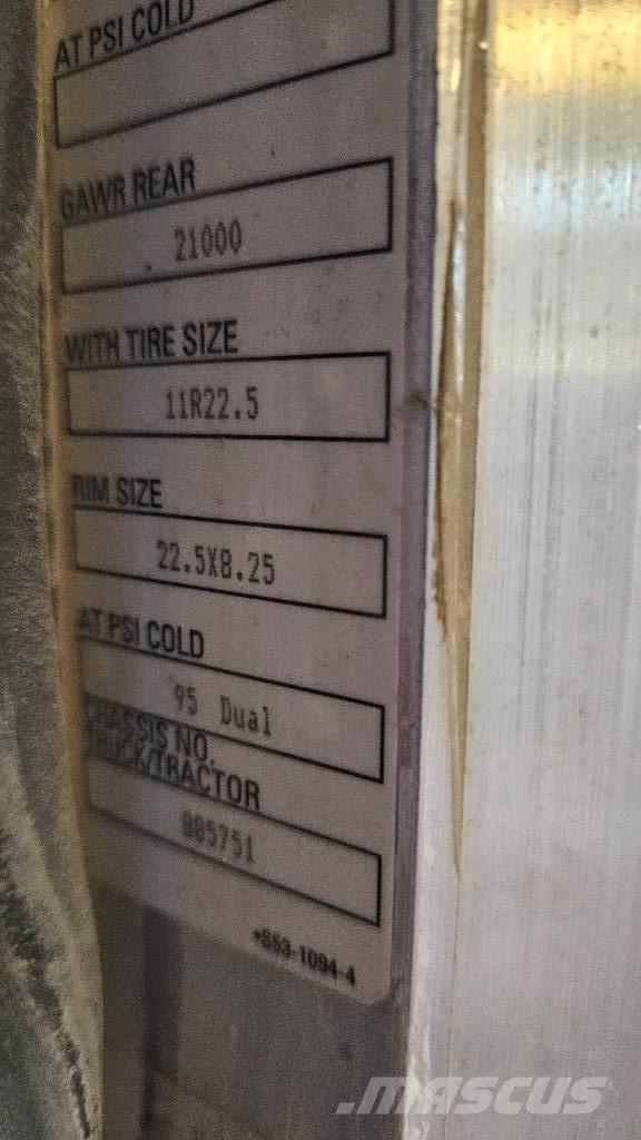 Peterbilt PB335 Вантажівки-цистерни