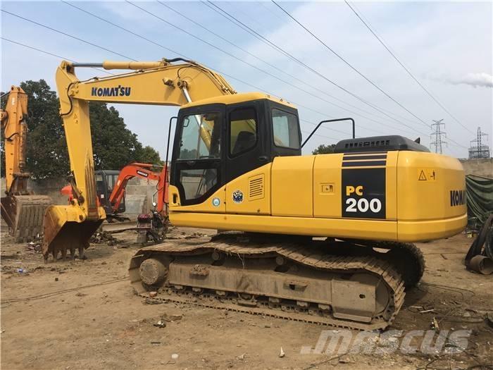 Komatsu PC 200-7 Гусеничні екскаватори
