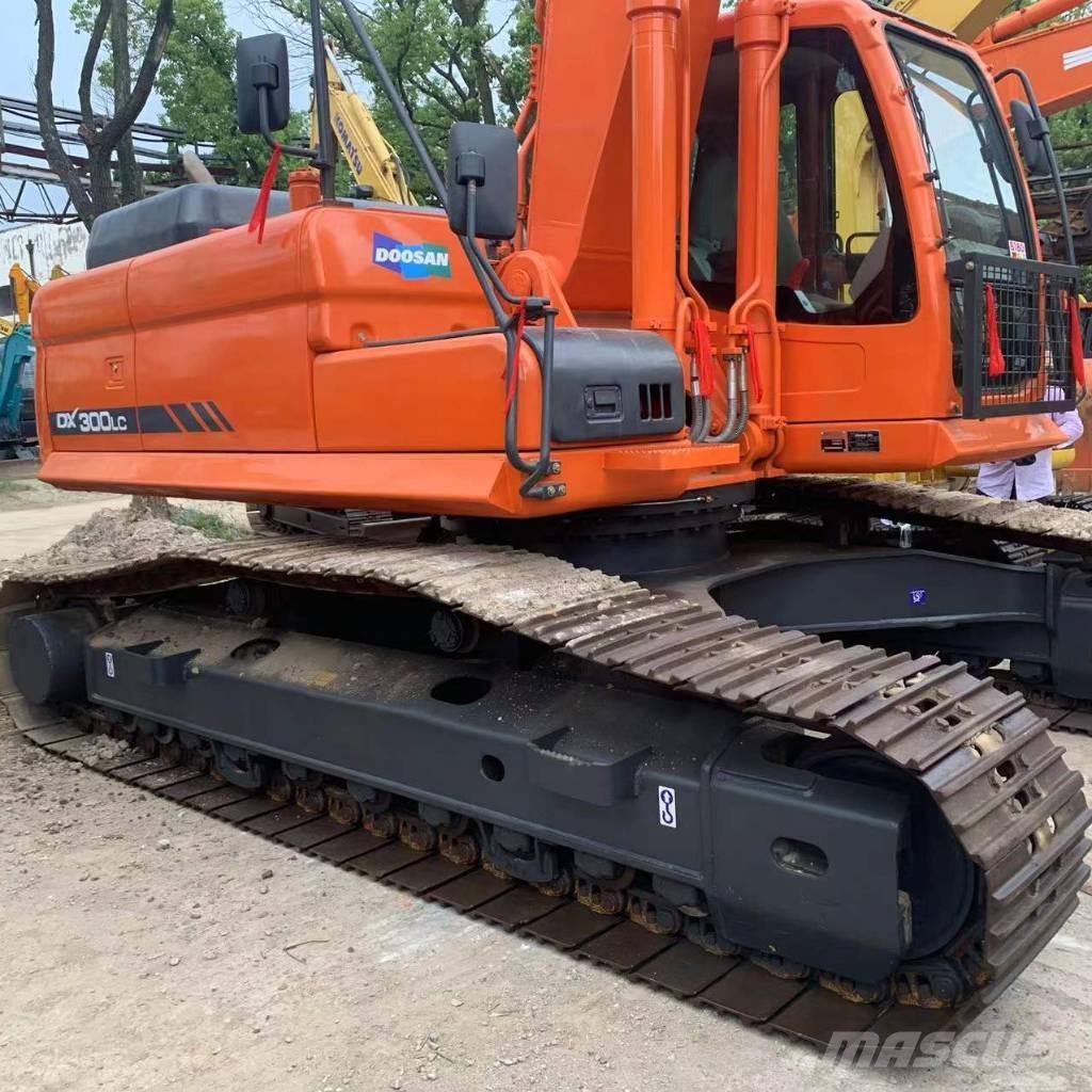 Doosan dx300 Гусеничні екскаватори