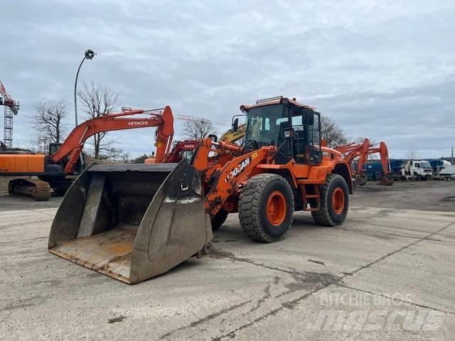 Doosan DL 200 Фронтальні навантажувачі
