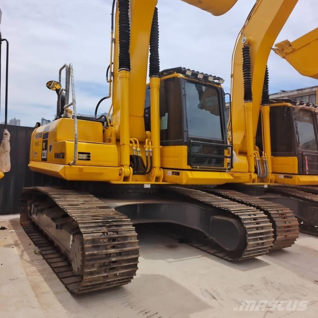Komatsu PC 220 Гусеничні екскаватори