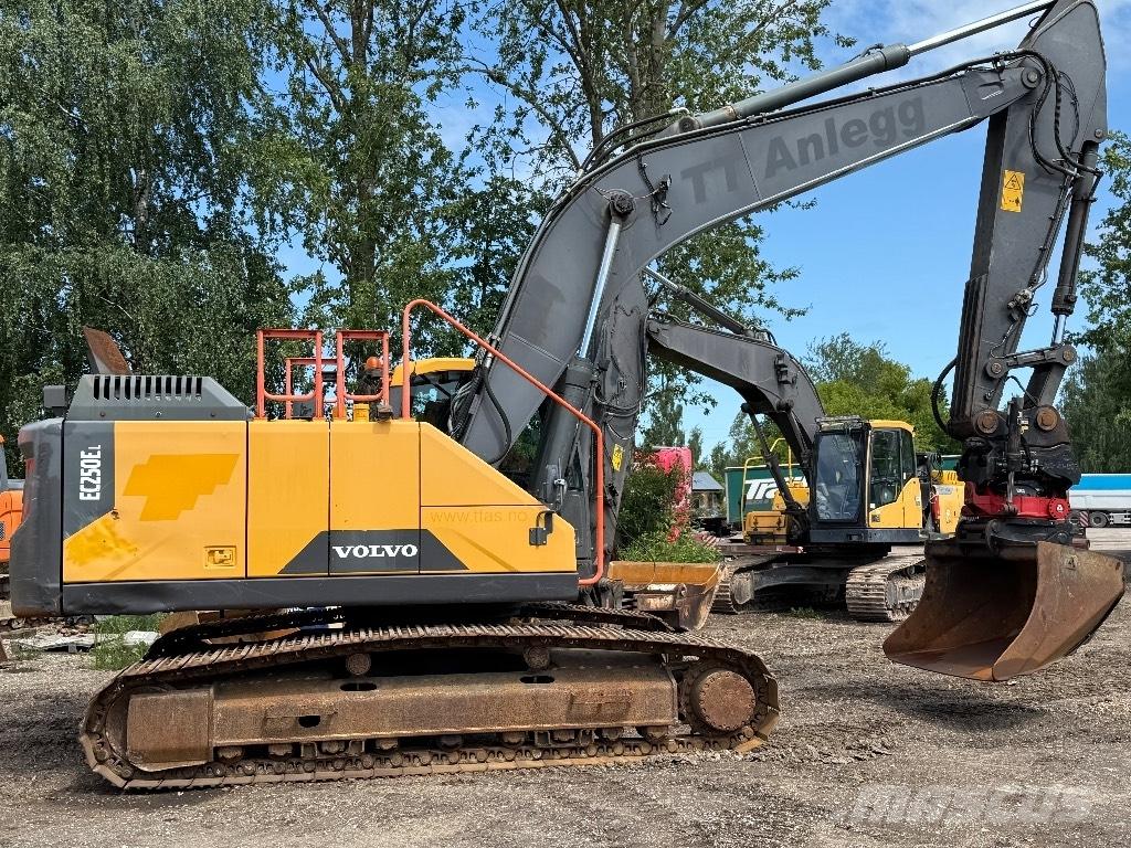 Volvo EC 250 E Гусеничні екскаватори