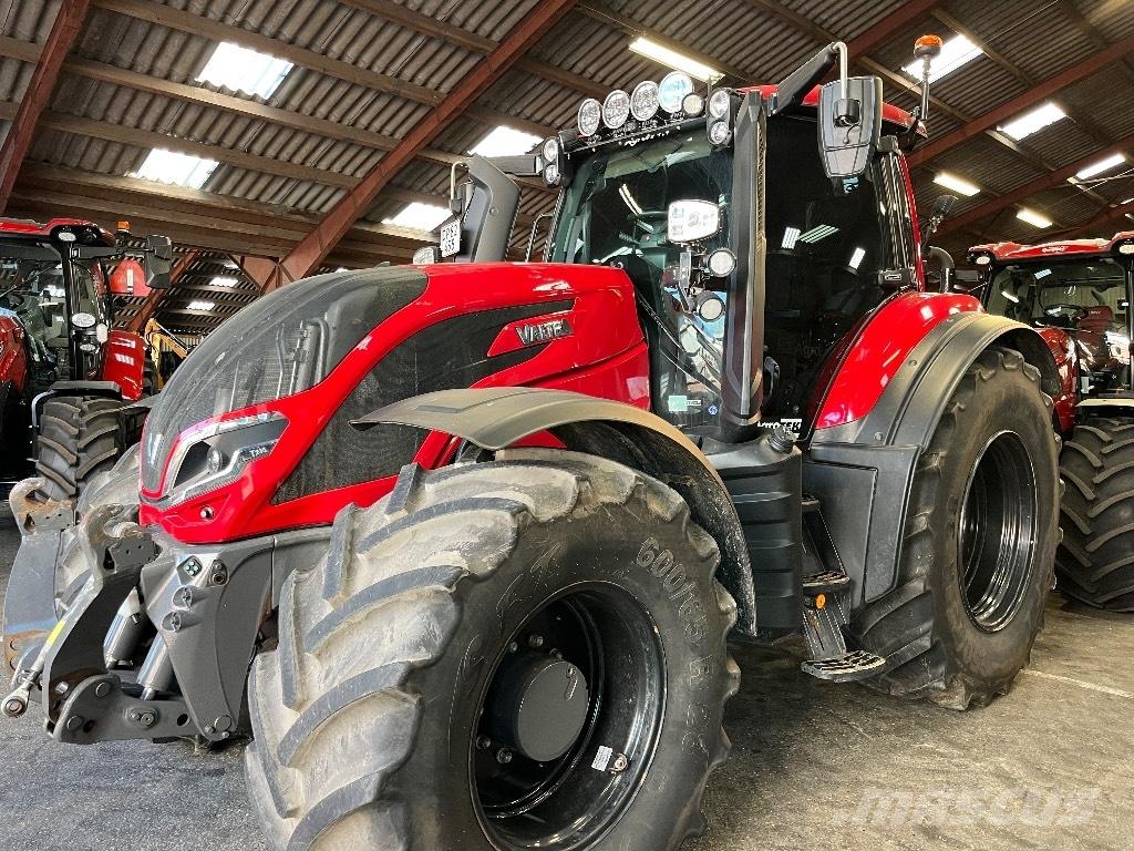 Valtra T235 Трактори