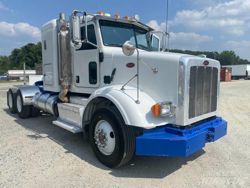 Peterbilt 365 Тягачі
