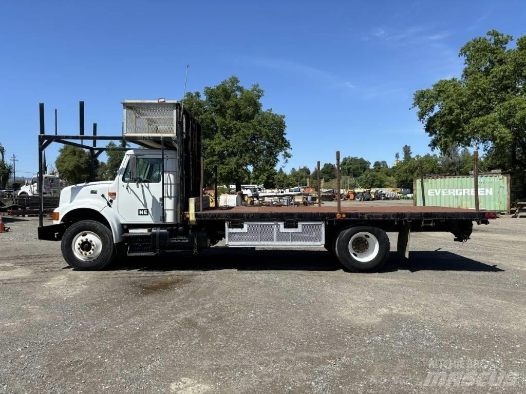 International 4900 Вантажівки-платформи/бокове розвантаження
