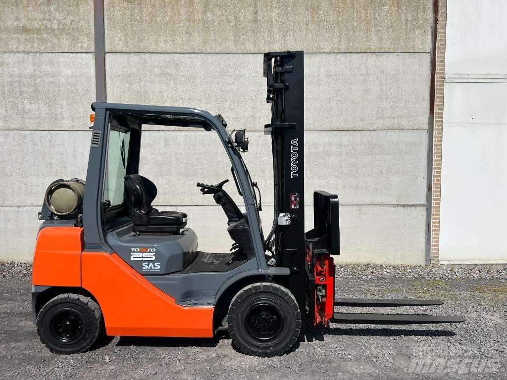Toyota 02-8FGF25 Газові навантажувачі