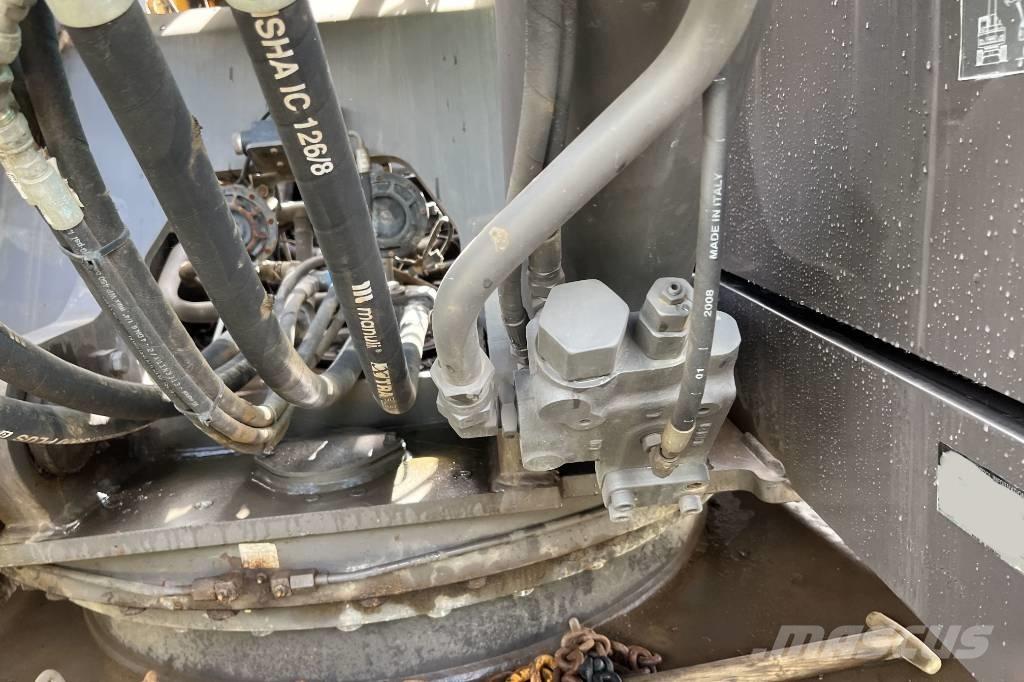 Volvo EC 240 C L Гусеничні екскаватори