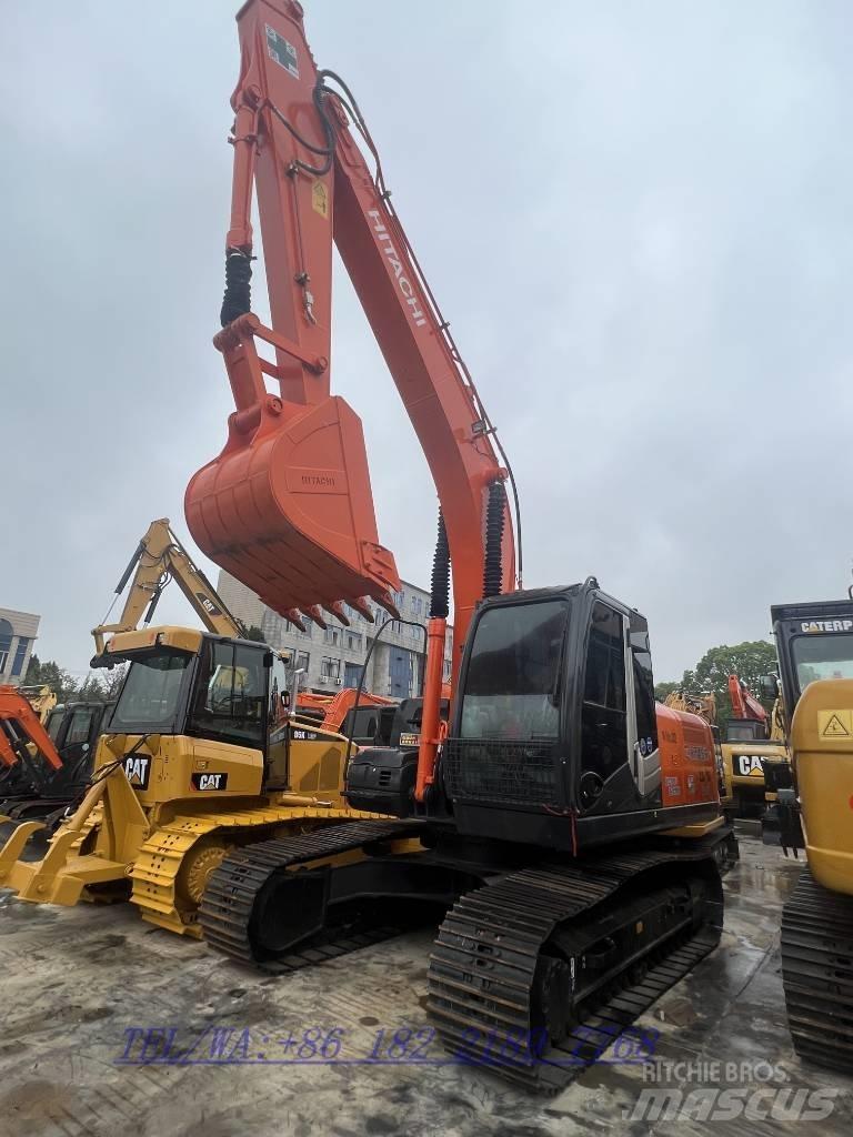 Hitachi ZX200 Гусеничні екскаватори