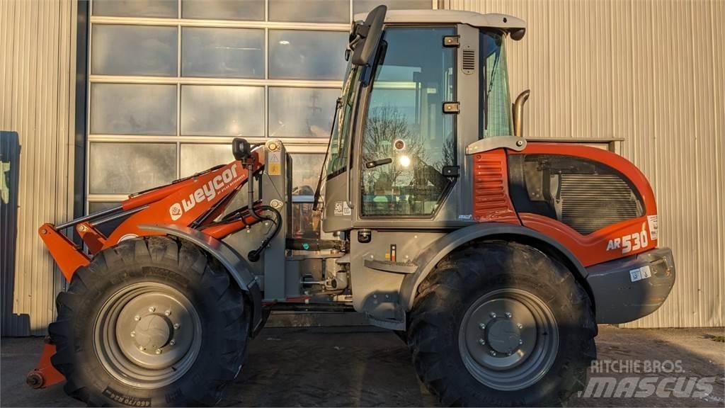 Atlas AR530 Фронтальні навантажувачі