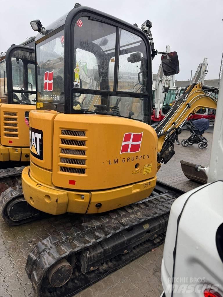 CAT 302.7 D Міні-екскаватори < 7т