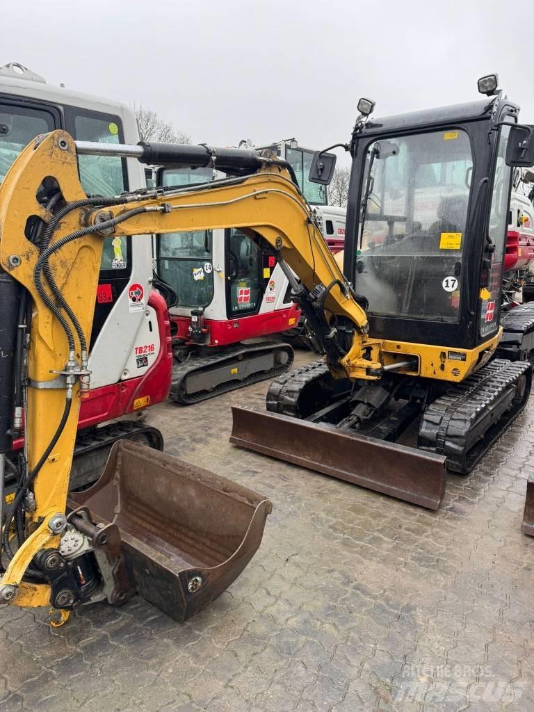 CAT 302.7 D Міні-екскаватори < 7т