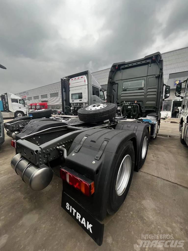 Sinotruk C9H Тягачі