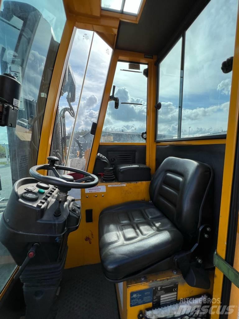 Transmanut T30 Бокові навантажувачі