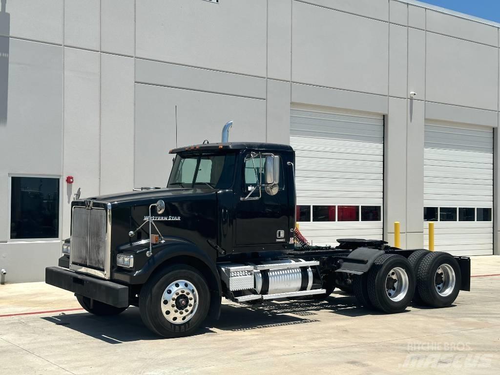 Western Star 4900 Тягачі