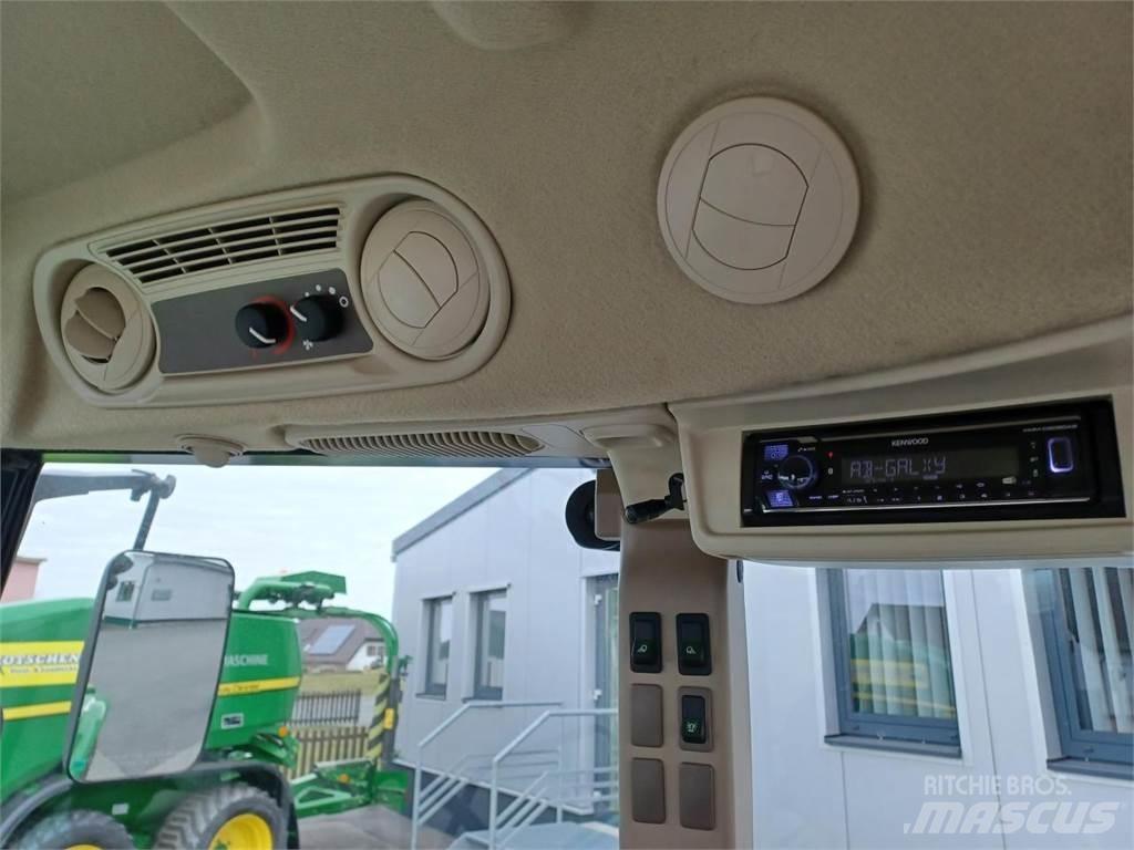 John Deere 5058E Трактори